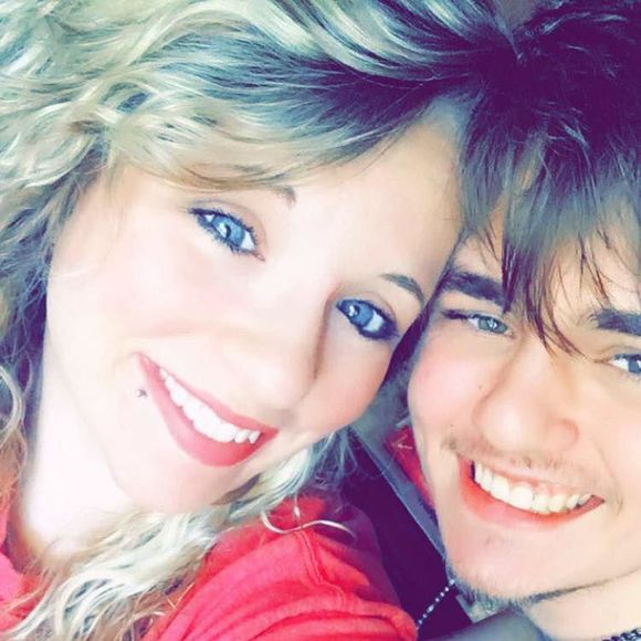 Meet your Posher, Amanda - Picture 1 of 1